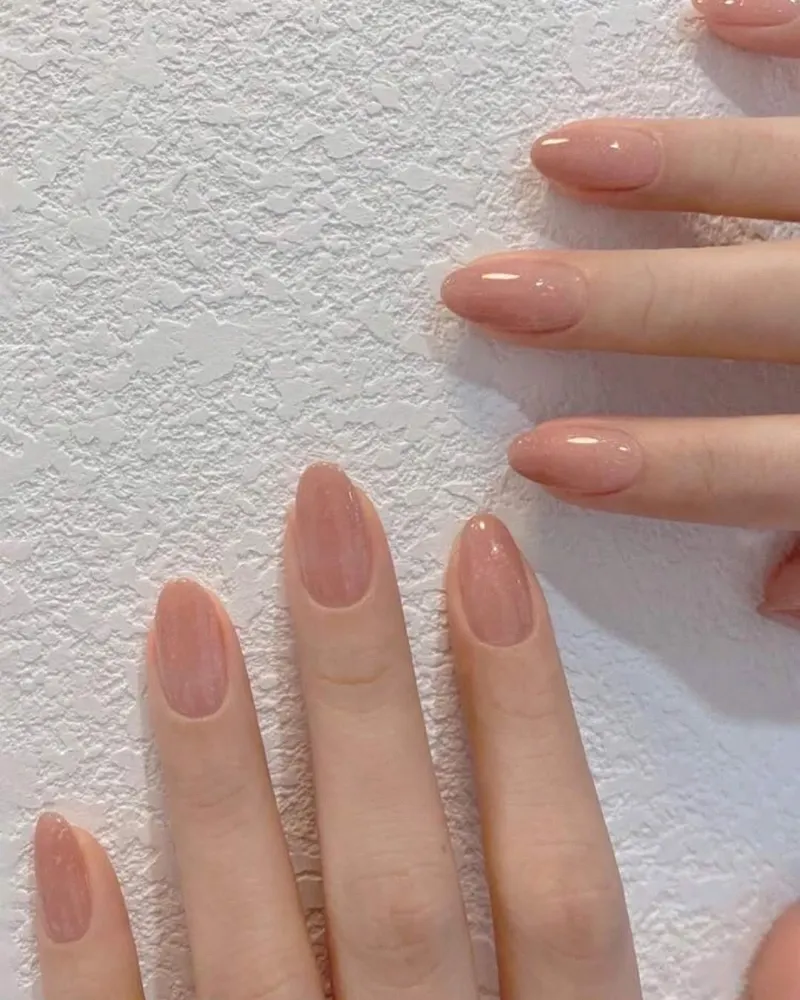 Smoky Gray and Greige Nails