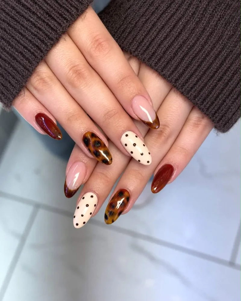 Tortoiseshell Accent Nails